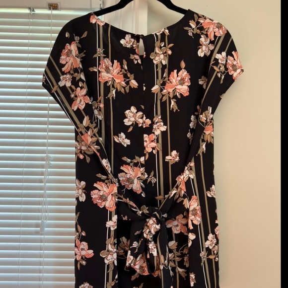 Apt 9 Sheer Floral Top with Ties - Picture 3 of 3